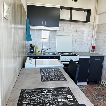 Sunny Tomis דירה